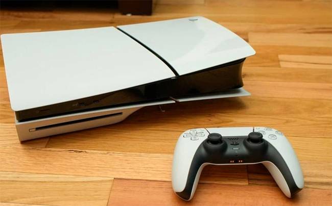   Sony PlayStation 5 Slim
